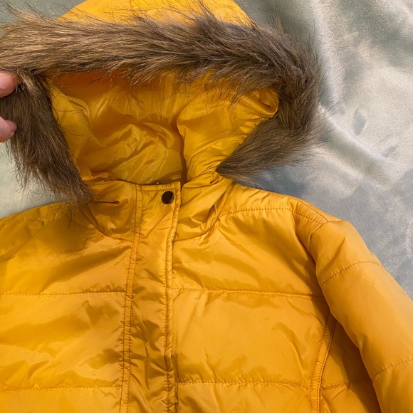 Arizona Jeans Co puff coat w/ fur lined hood - Picture 4 of 7